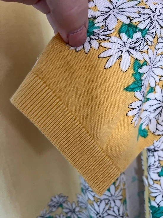 Talbots SzL Yellow Cotton Blend Cardigan with White Daisy Trim and Green Accents - Picture 4 of 6